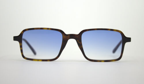 c47a-dark-tortoise-blue-gradient-glass