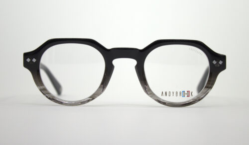 c131-gradient-black-gray