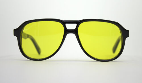 c130zn-black-crystal-interior-yellow-glass